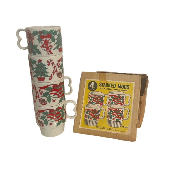 Vintage Flambro Stackable Christmas Bell & Holly Coffee Cocoa Mugs‎ Set of 4 - Picture 1 of 10